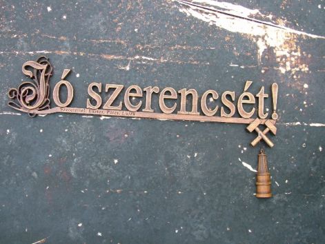 jo_szerencset_tabla_lampassal.jpg
